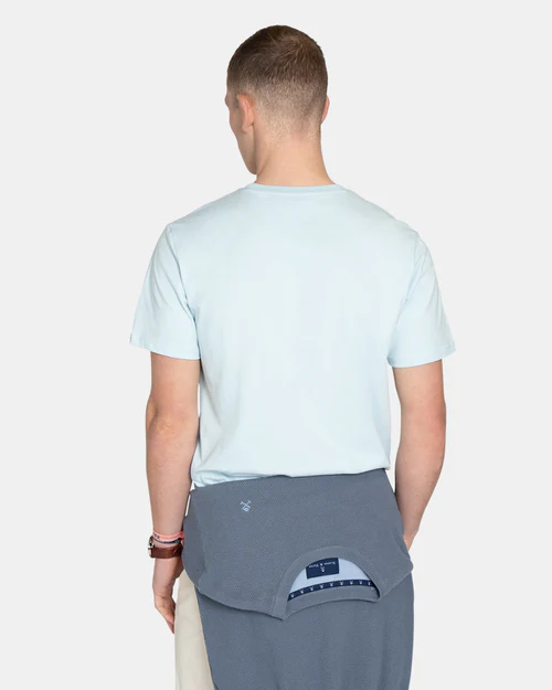 Camiseta Biscuit Retro Logo Sky Blue - Harper &amp; Neyer