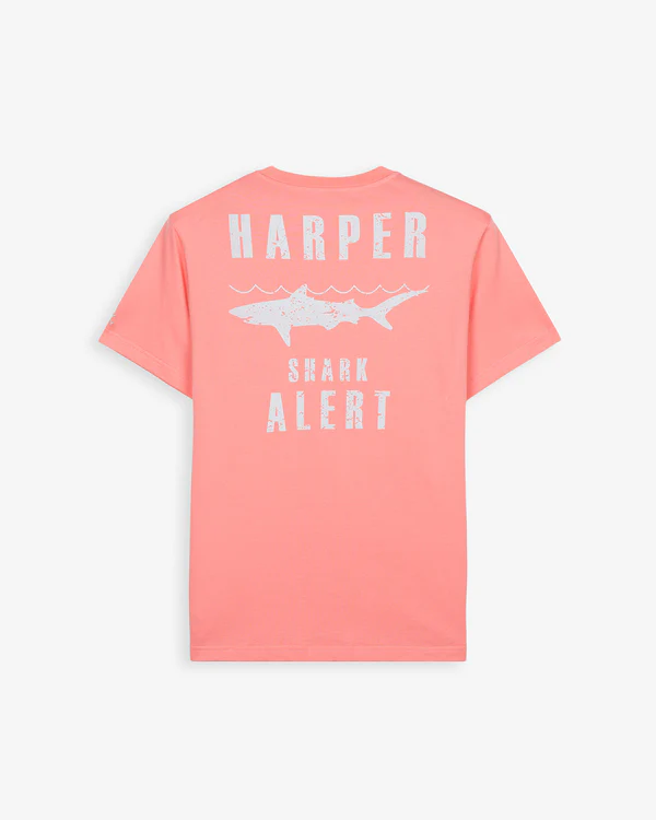 Camiseta Shark Alert Light Coral - Harper &amp; Neyer
