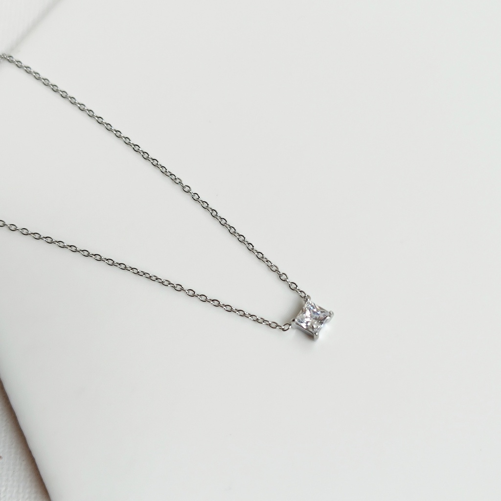 Collar Rombo Circonita Blanca Plateado