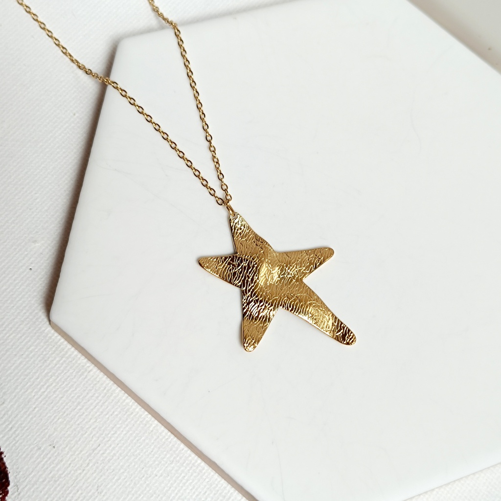Collar Maxi Estrella Textura Dorado