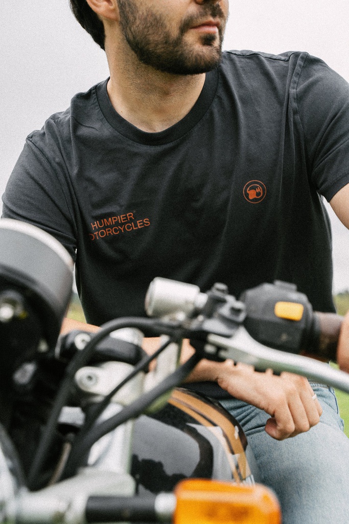 Camiseta Customs - Humpier