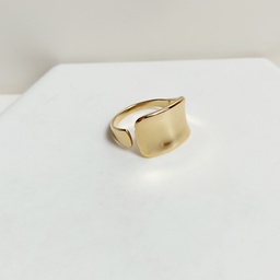 Anillo Rectangular Dorado